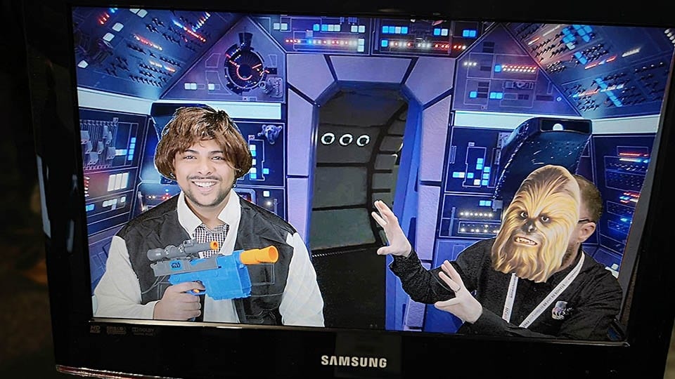 live green screen keyer on location live green screen keyer on location image