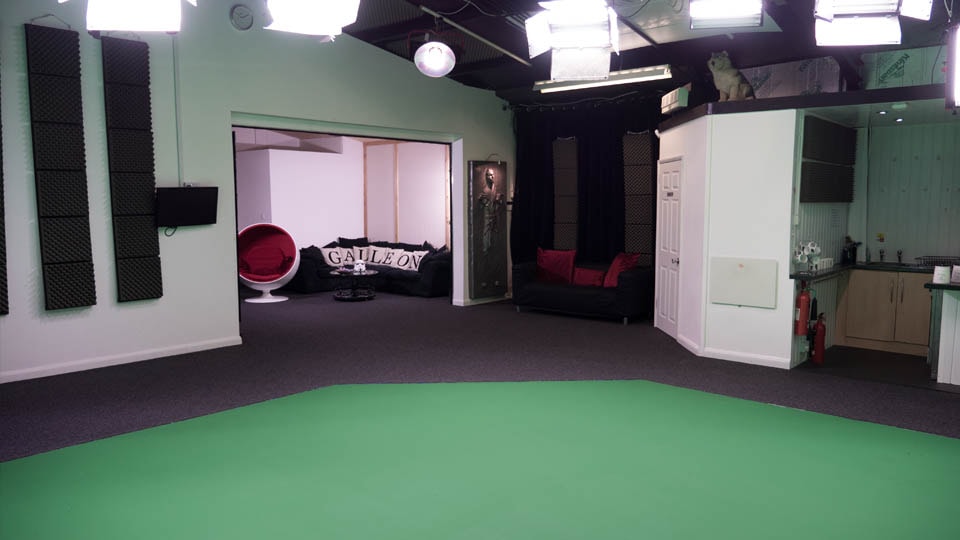 studio for social distancing image