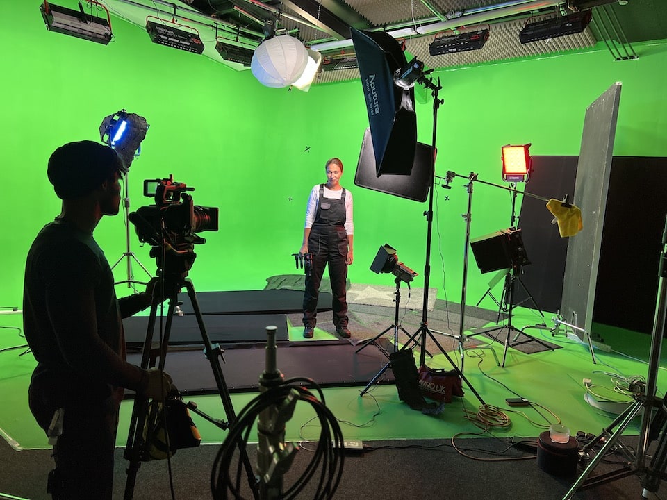 film Lighting for green screen film Lighting for green screen image